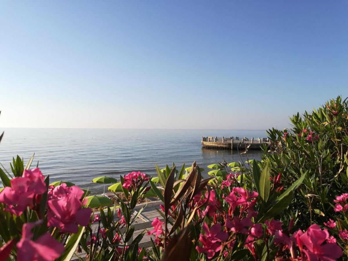 אבולה Sun Holiday מראה חיצוני תמונה